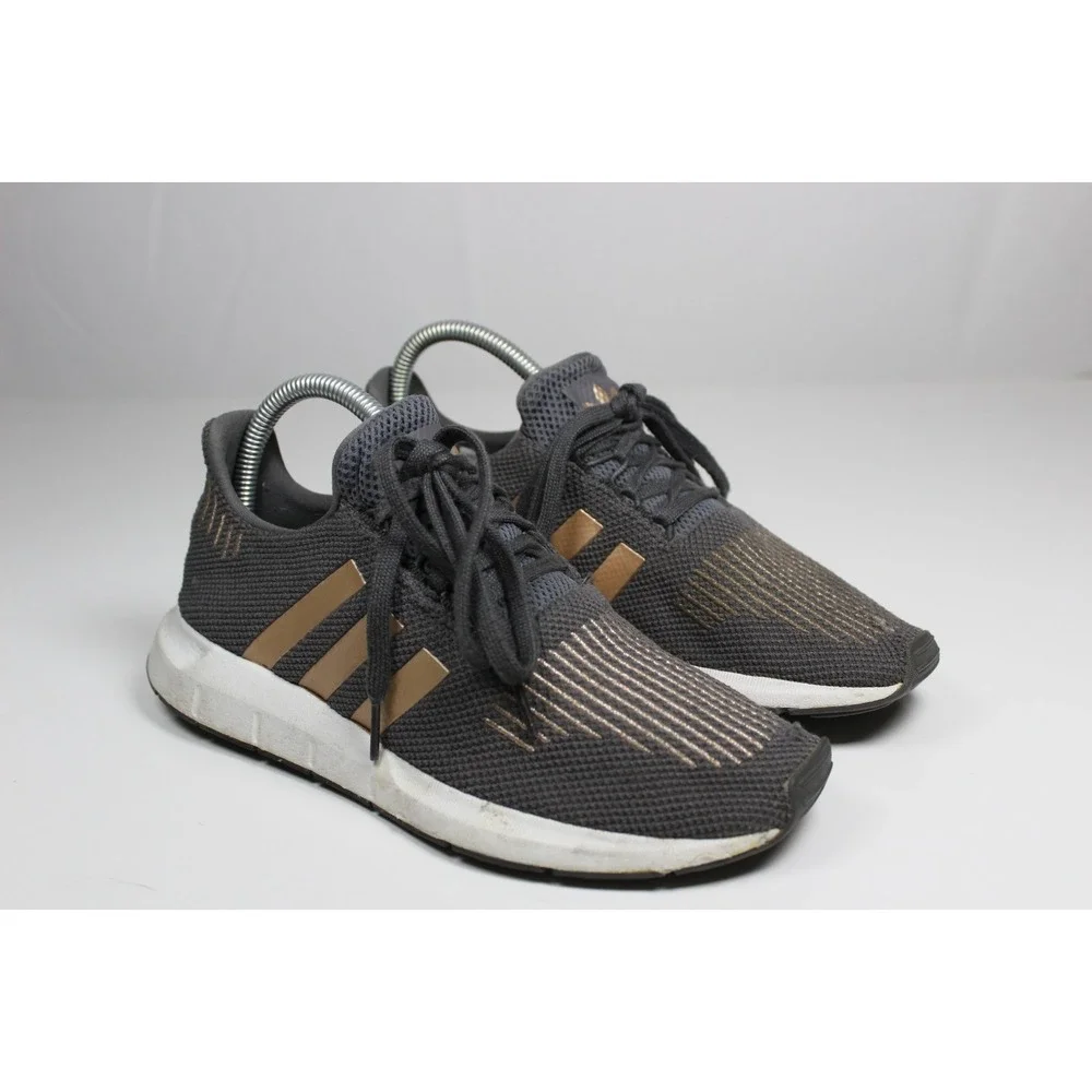 Adidas Swift Run J CQ2598 Boys 6 Running Shoes Gray Five/Copper Metallic Sneaker